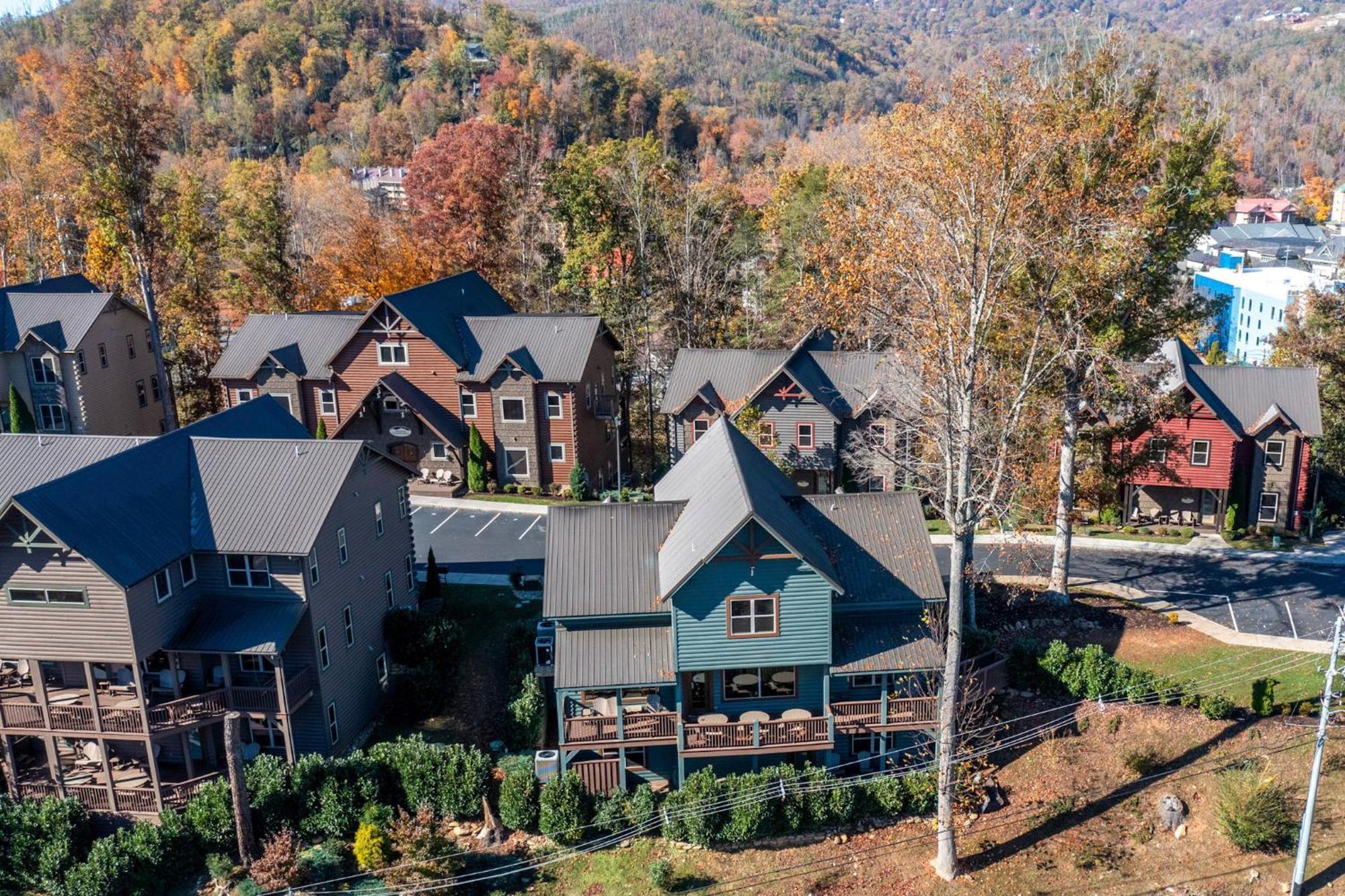 The Great Dogwood Manor By Stony Brook Cabins Gatlinburg Eksteriør bilde