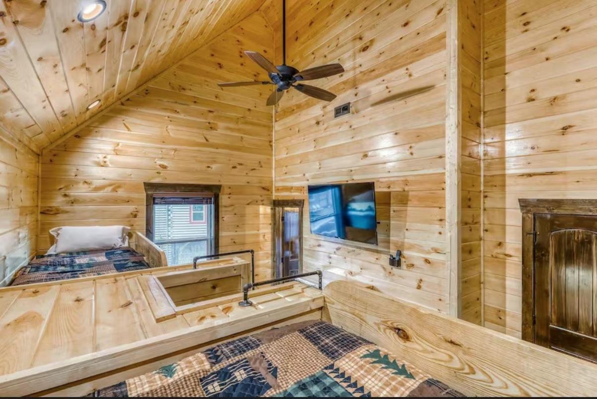 The Great Dogwood Manor By Stony Brook Cabins Gatlinburg Eksteriør bilde