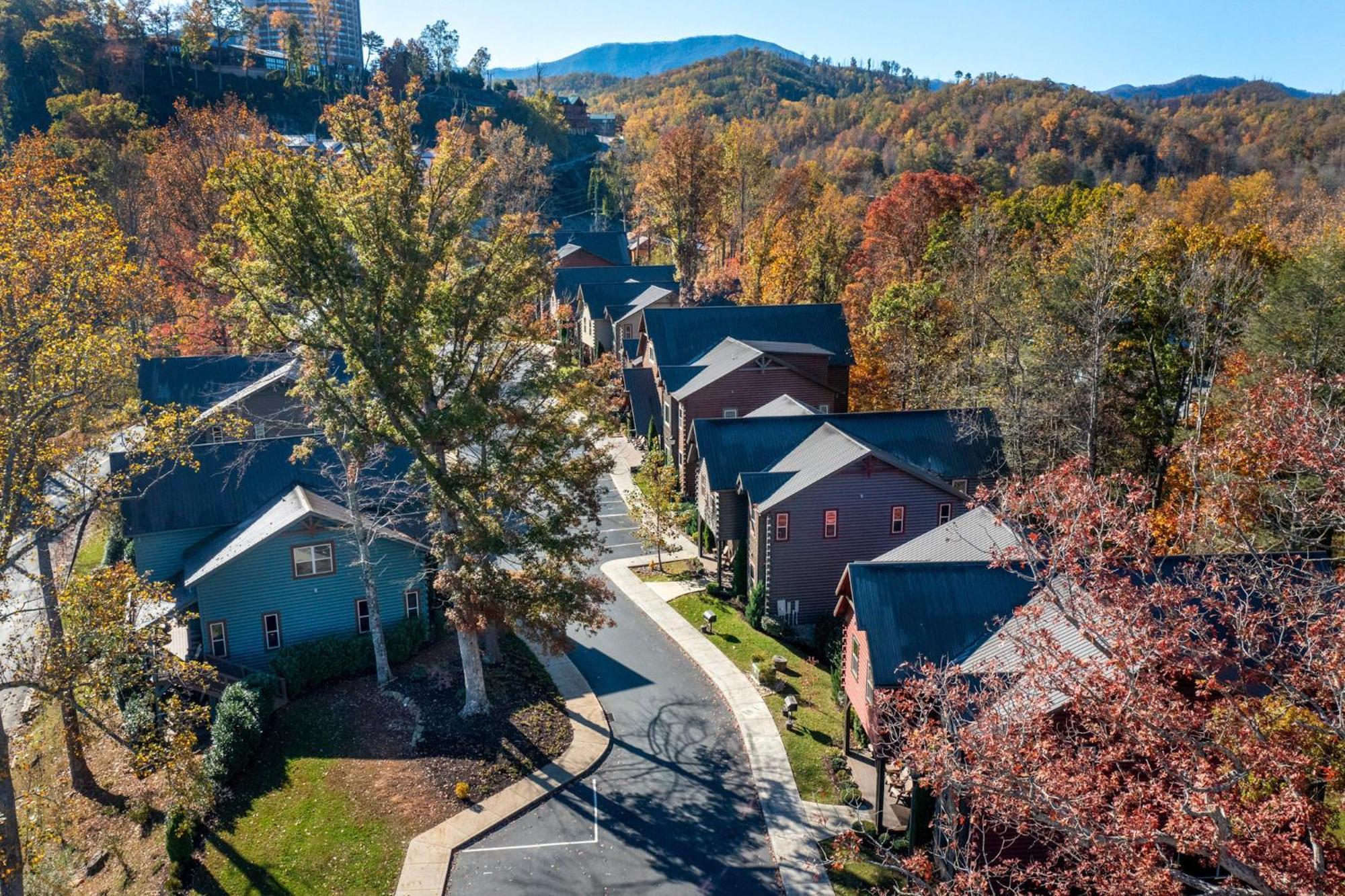 The Great Dogwood Manor By Stony Brook Cabins Gatlinburg Eksteriør bilde